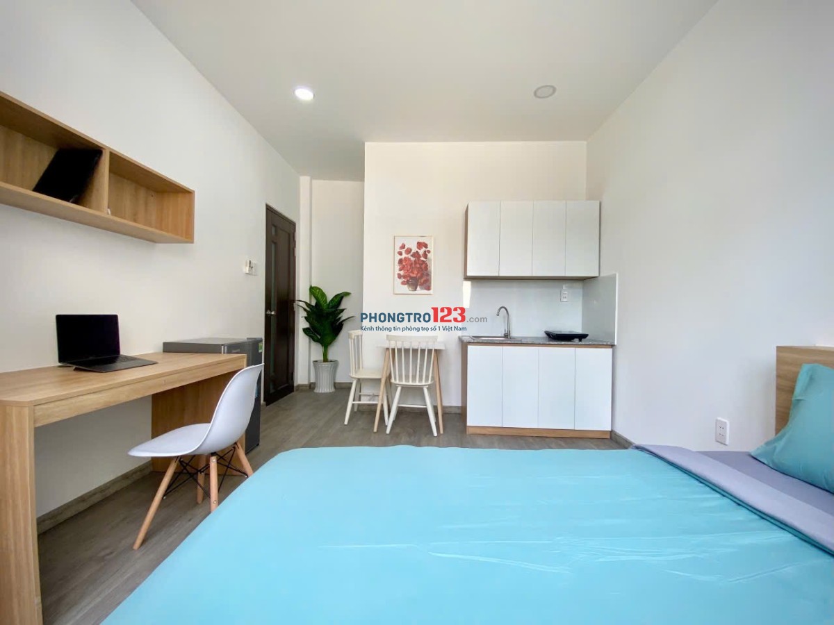 Căn Hộ Siêu Đẹp - Full Nội Thất Ngay Vòng Xoay Dân Chủ Q3