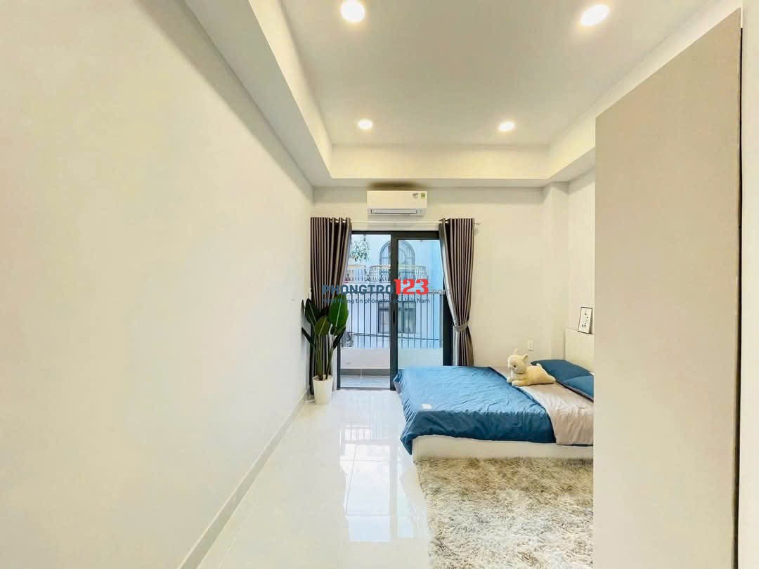 Căn Hộ Siêu Đẹp có Bancol - Full Nội Thất Ngay Vòng Xoay Dân Chủ Q3