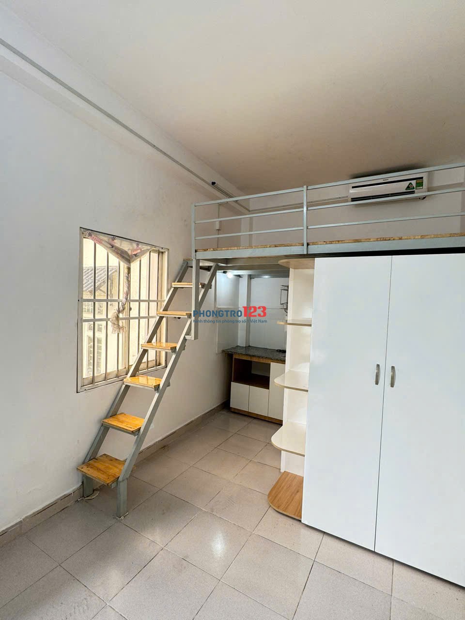 MÁY LẠNH, CỬA SỔ THOÁNG, GIỮ PHÒNG ĐẾN ĐẦU THÁNG 7