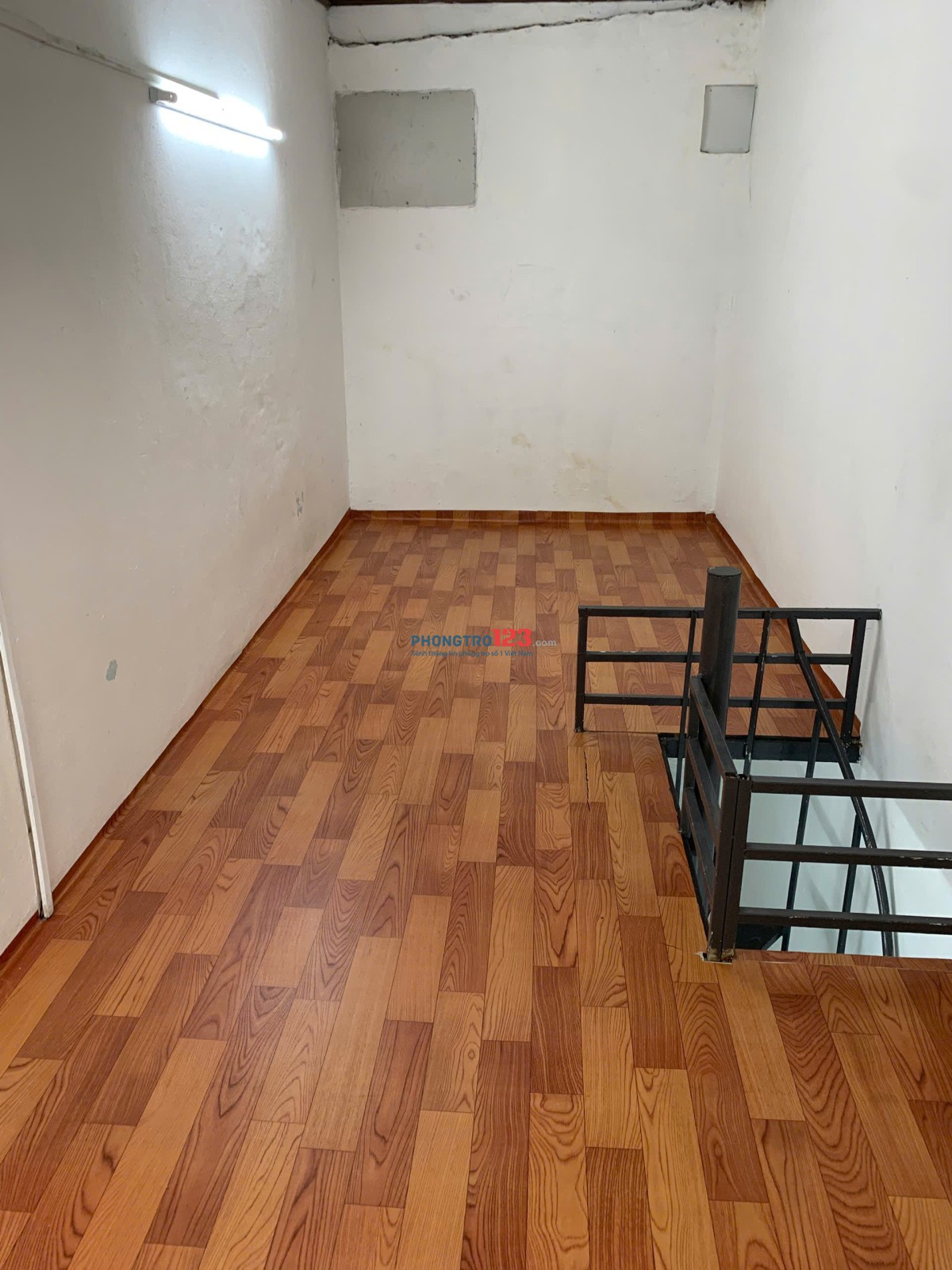 NHÀ TRỌ BÌNH THẠNH CHO THUÊ GÁC RỘNG CAO 1M8, DIỆN TÍCH 30M2