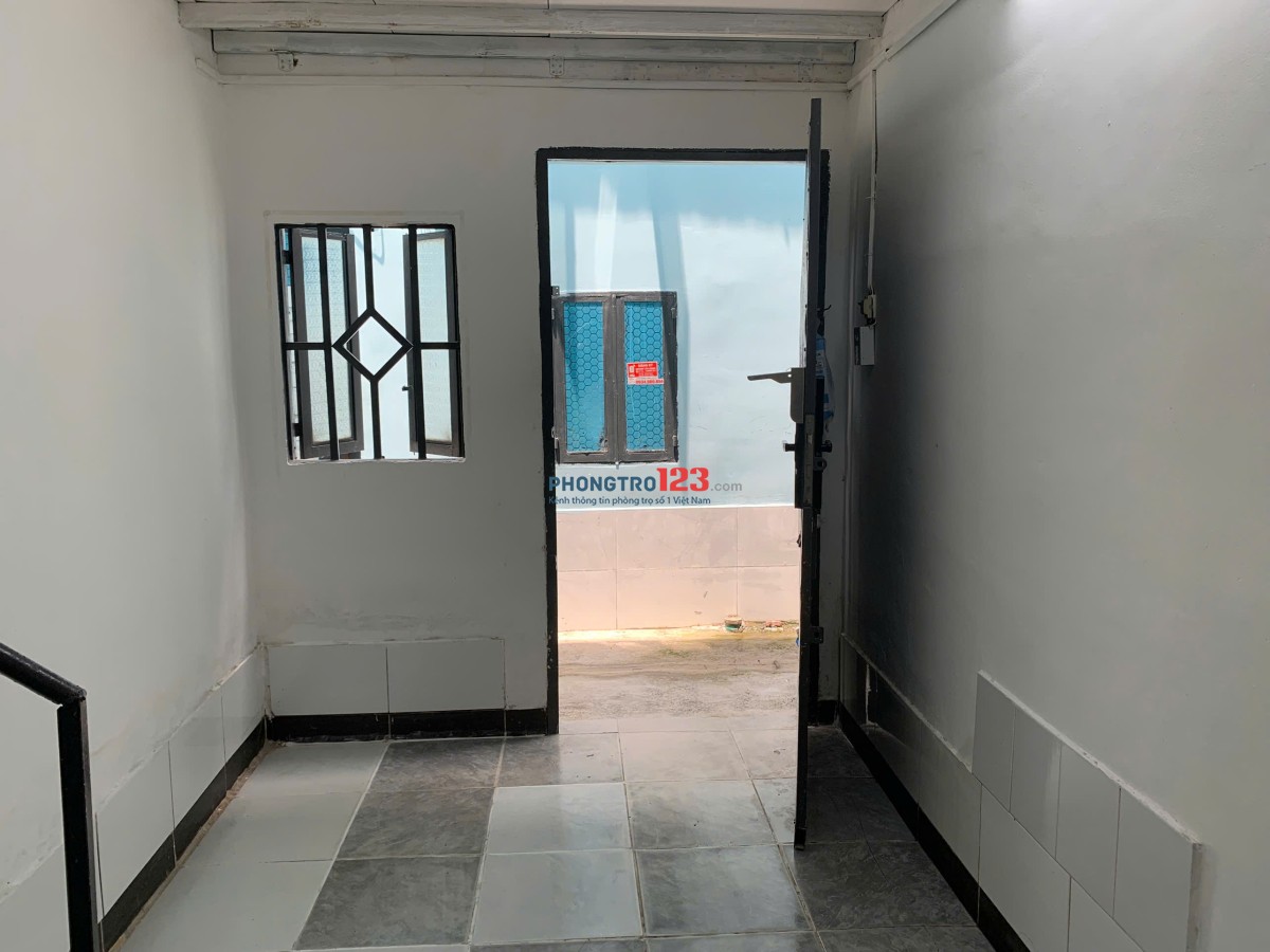 NHÀ TRỌ BÌNH THẠNH CHO THUÊ GÁC RỘNG CAO 1M8, DIỆN TÍCH 30M2