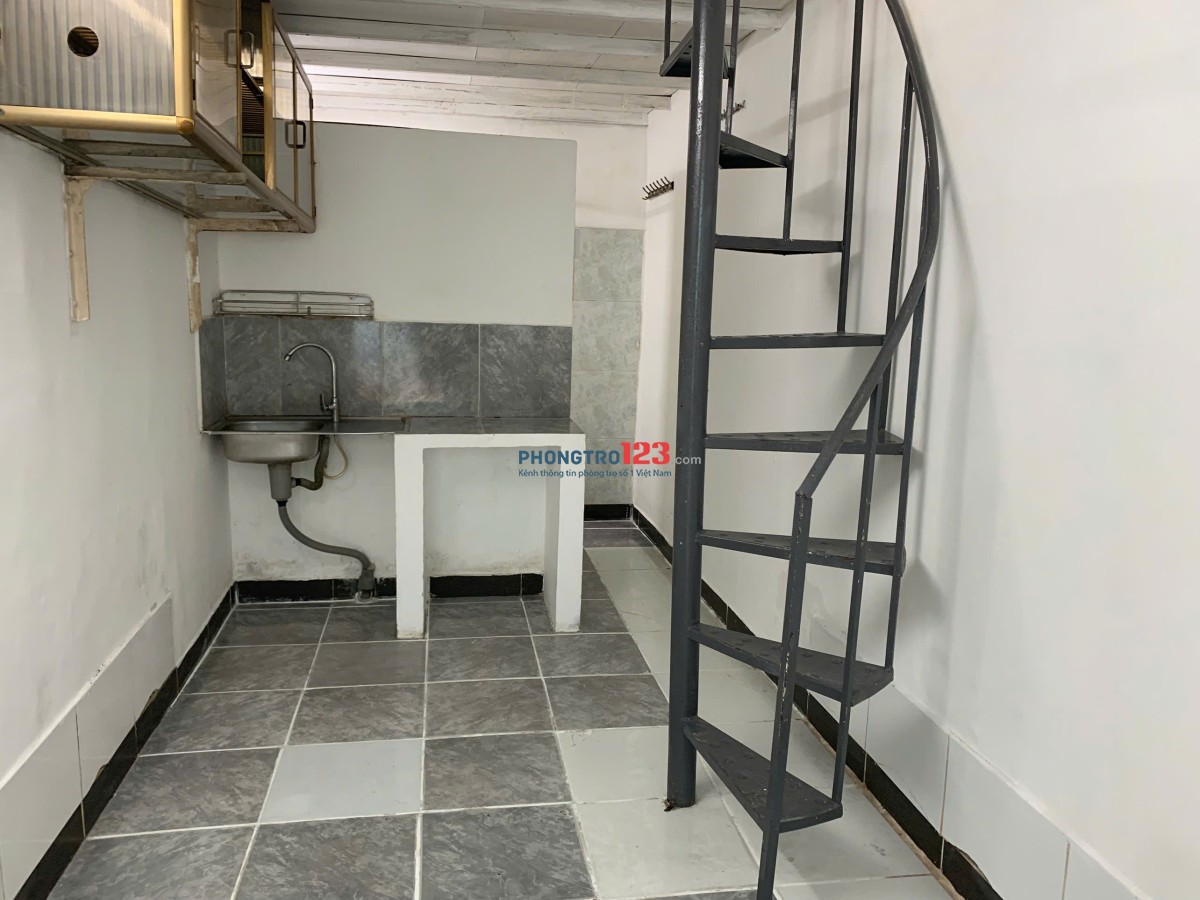 NHÀ TRỌ BÌNH THẠNH CHO THUÊ GÁC RỘNG CAO 1M8, DIỆN TÍCH 30M2
