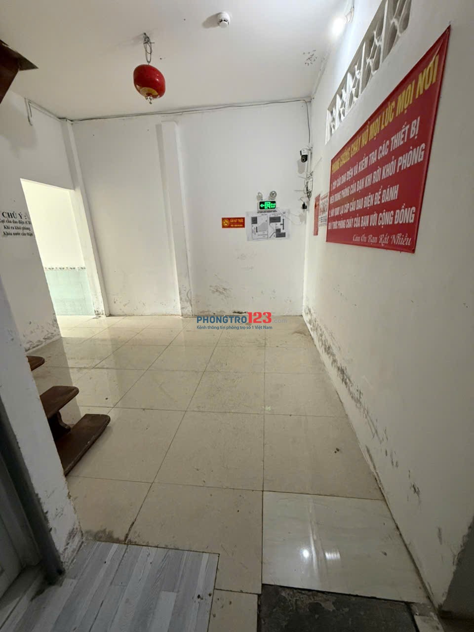 Phòng 1 trệt 1 gác suốt. Có cửa sổ , tolet trong phòng, tầng trệt thoáng mát, khu an ninh