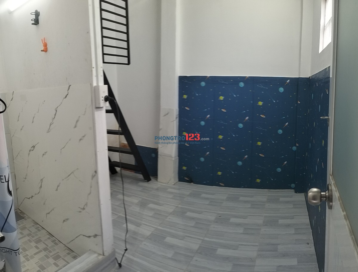 Phòng 1 trệt 1 gác suốt. Có cửa sổ , tolet trong phòng, tầng trệt thoáng mát, khu an ninh