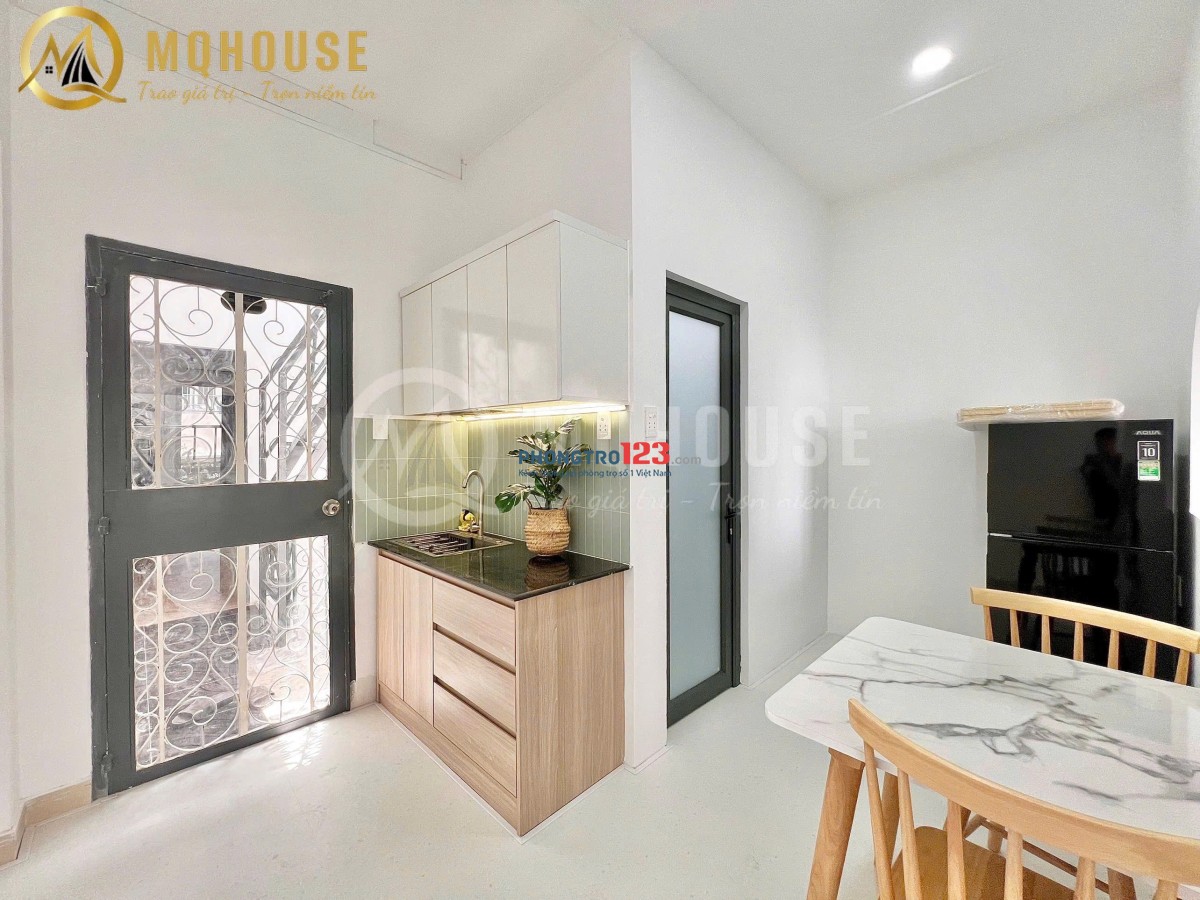 Phòng full nội thất cao cấp - tại Đào Duy Anh, Phú Nhuận