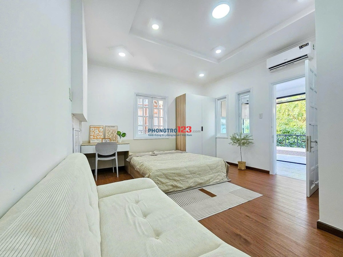 CĂN HỘ BAN CÔNG full nội thất 35m2 - Ngay Phan Xích Long, thuận đi Quận 1, 3, Bình Thạnh, Sân Bay