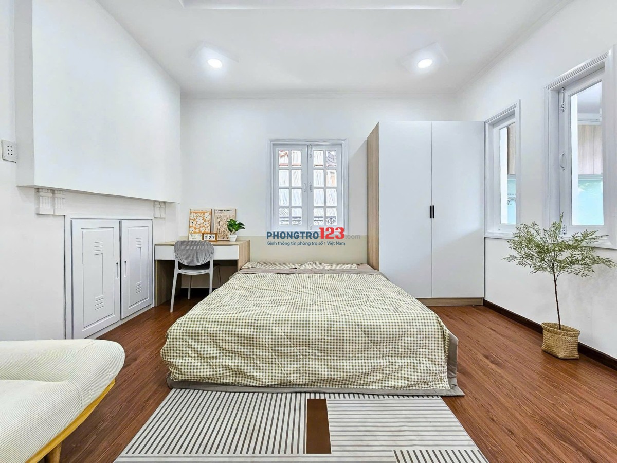CĂN HỘ BAN CÔNG full nội thất 35m2 - Ngay Phan Xích Long, thuận đi Quận 1, 3, Bình Thạnh, Sân Bay