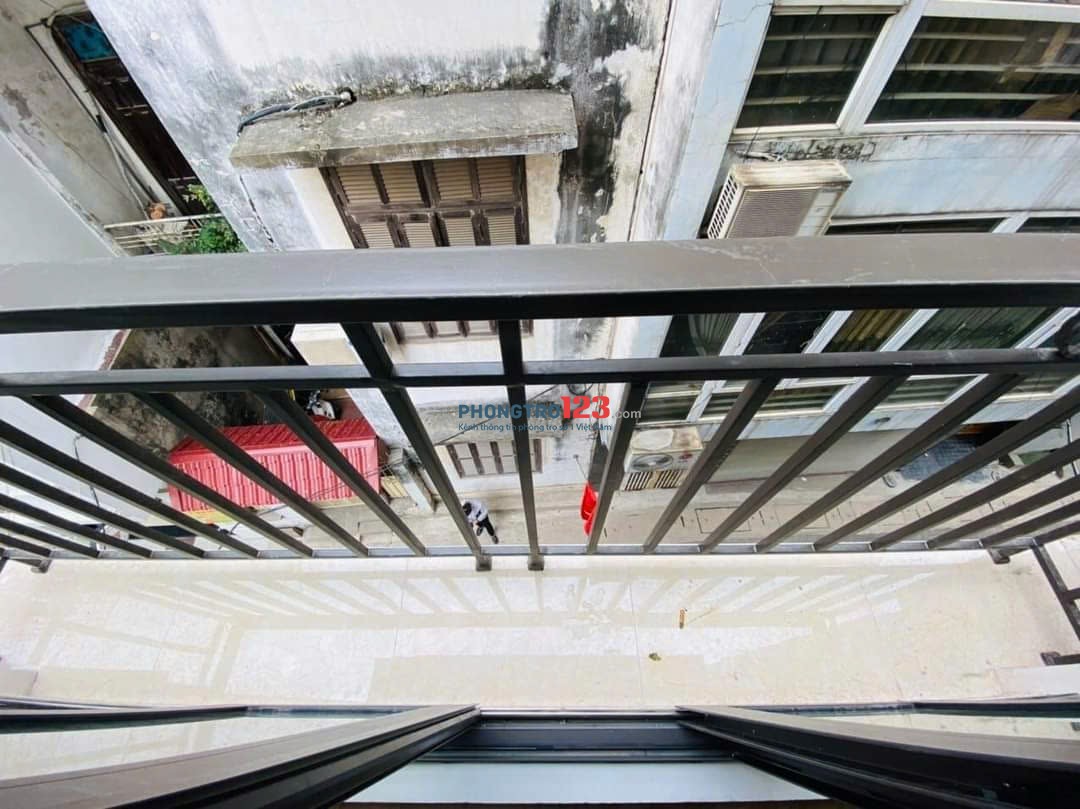 Căn Hộ Ban Công Full NT _ Hoàng Hoa Thám _ Gần Chợ Bà Chiểu