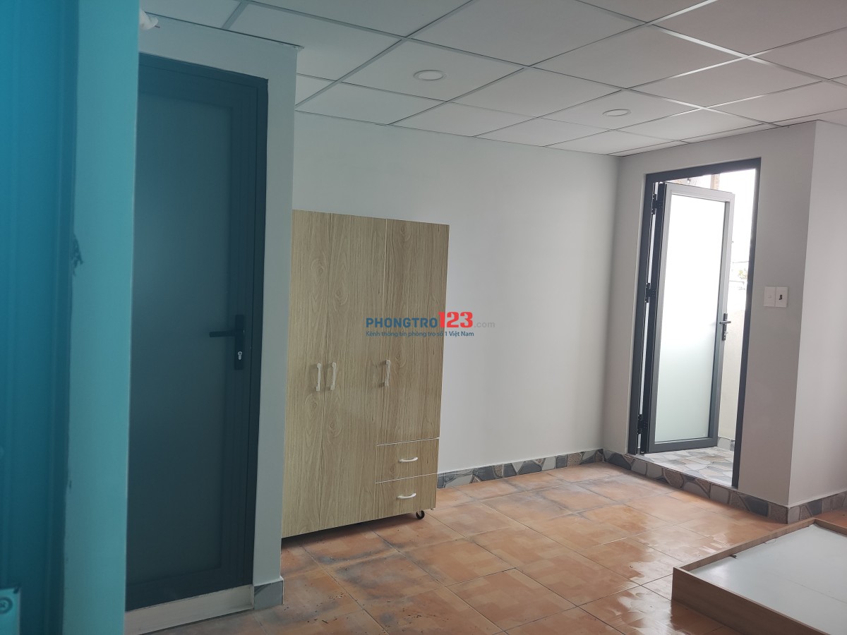 Phòng 14m2 - 20m2, toilet riêng, máy lạnh, Nguyễn Giản Thanh, quận 10.