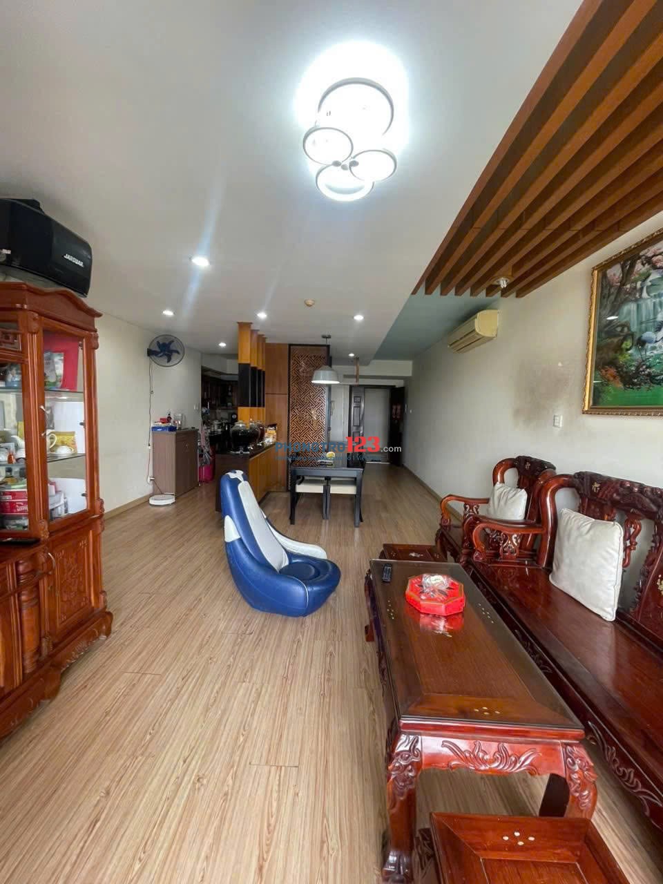 Chung cư Hoa Sen, Lạc Long Quân,Q11: 77m2, 2p ngủ, full NT, 10tr