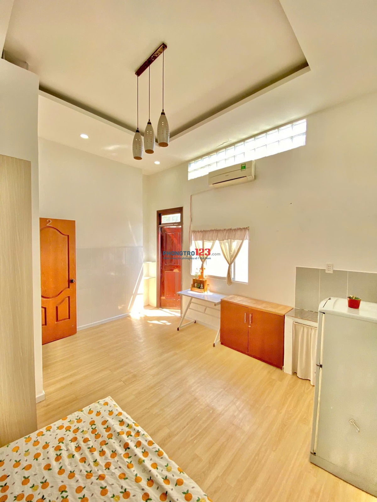 Căn hộ dịch vụ có ban công thoáng mát