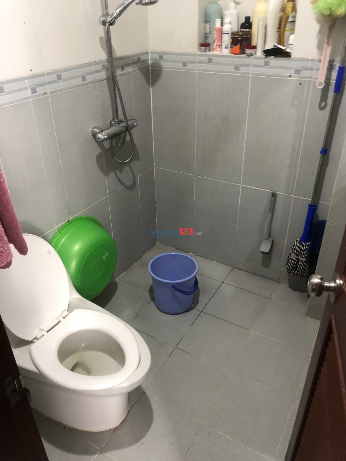 tìm người ở ghép 1:1 trong phòng rộng 6.2tr khu vực chợ Bà Chiểu