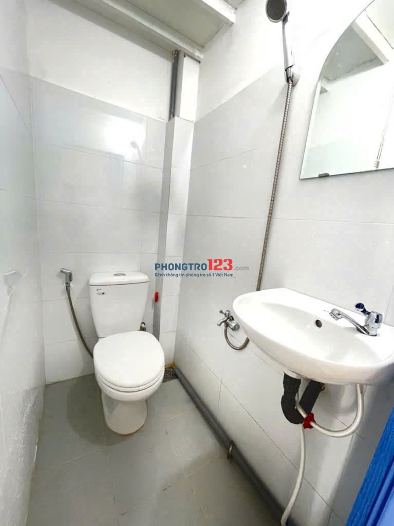 PHÒNG BAN CÔNG THOÁNG NGAY TÔ HIẾN THÀNH QUẬN 10 GIÁ TỐT