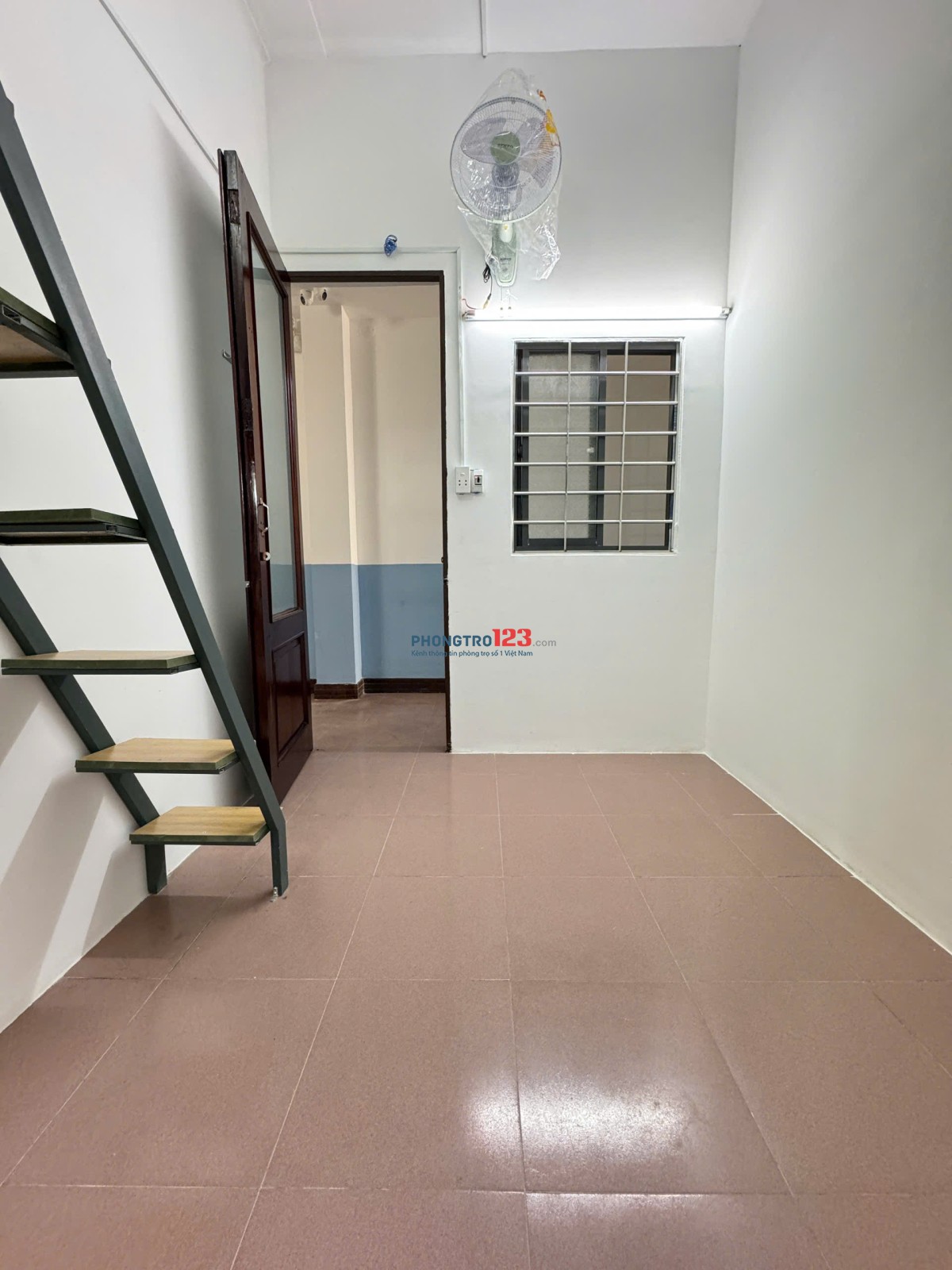 Nhà mới 100% ở quốc lộ 22, ngay bến xe An Sương