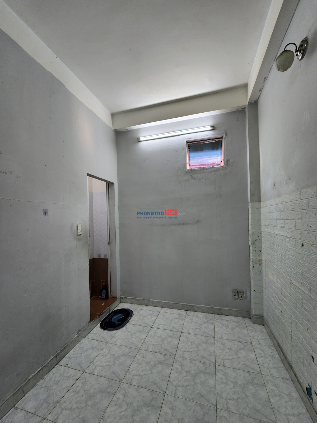 CHO THUÊ PHÒNG 17M2 CÓ MÁY LẠNH, WC RIÊNG - 2,9 TR - NGAY TRUNG TÂM Q10