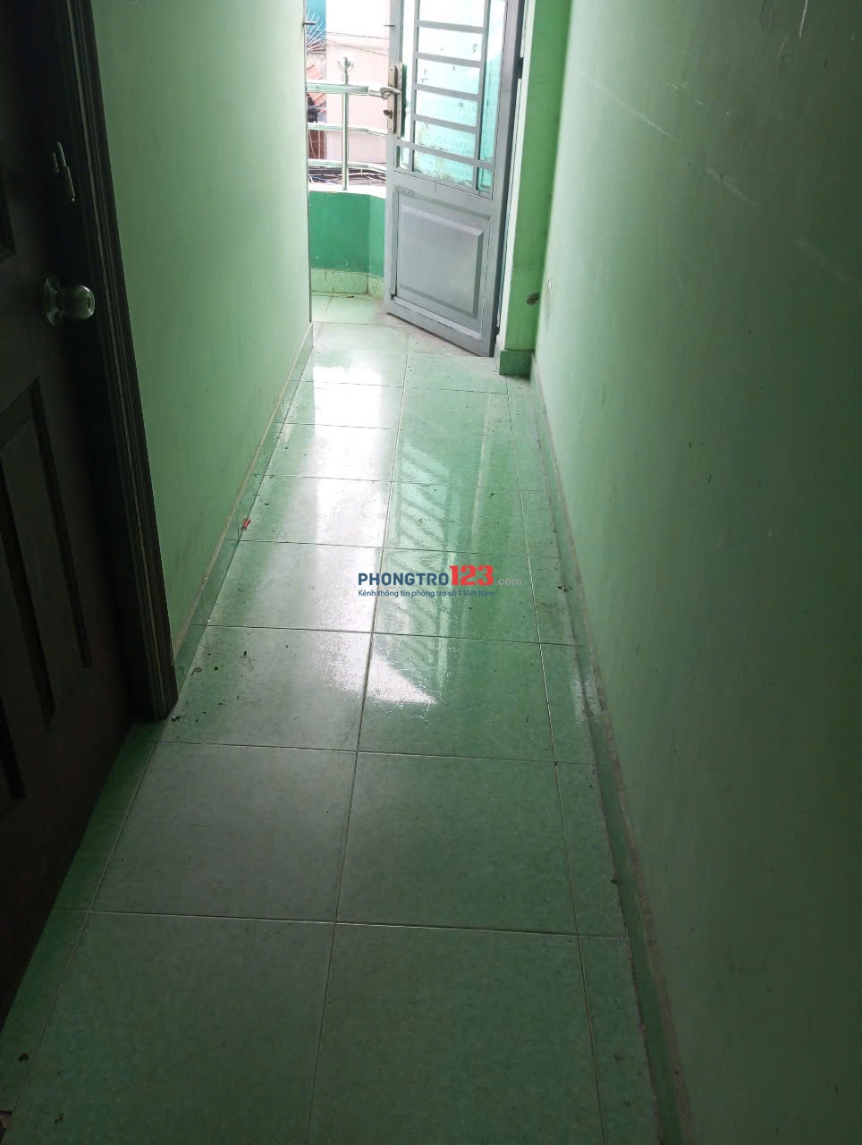Phòng cho thuê sạch sẽ thoáng mát tại 493/79/12 Cách Mạng Tháng Tám, Quận 10