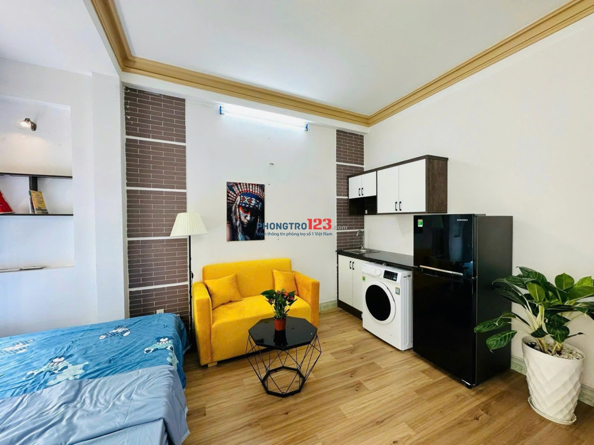 Siêu Phẩm Ban Công, Máy Giặt Riêng ngay trung tâm Phú Nhuận giáp Q1, Q3