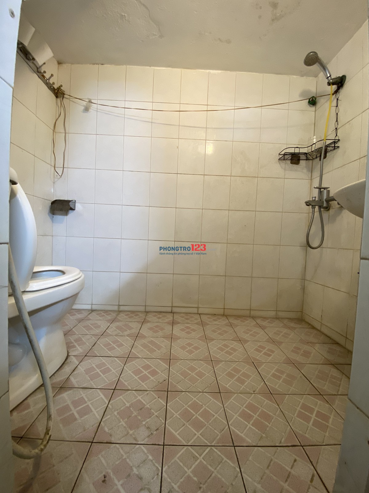 Cho thuê nhà nguyên căn quận Hoàn Kiếm, giá chỉ 6 triệu/tháng (hình thật nhé!)