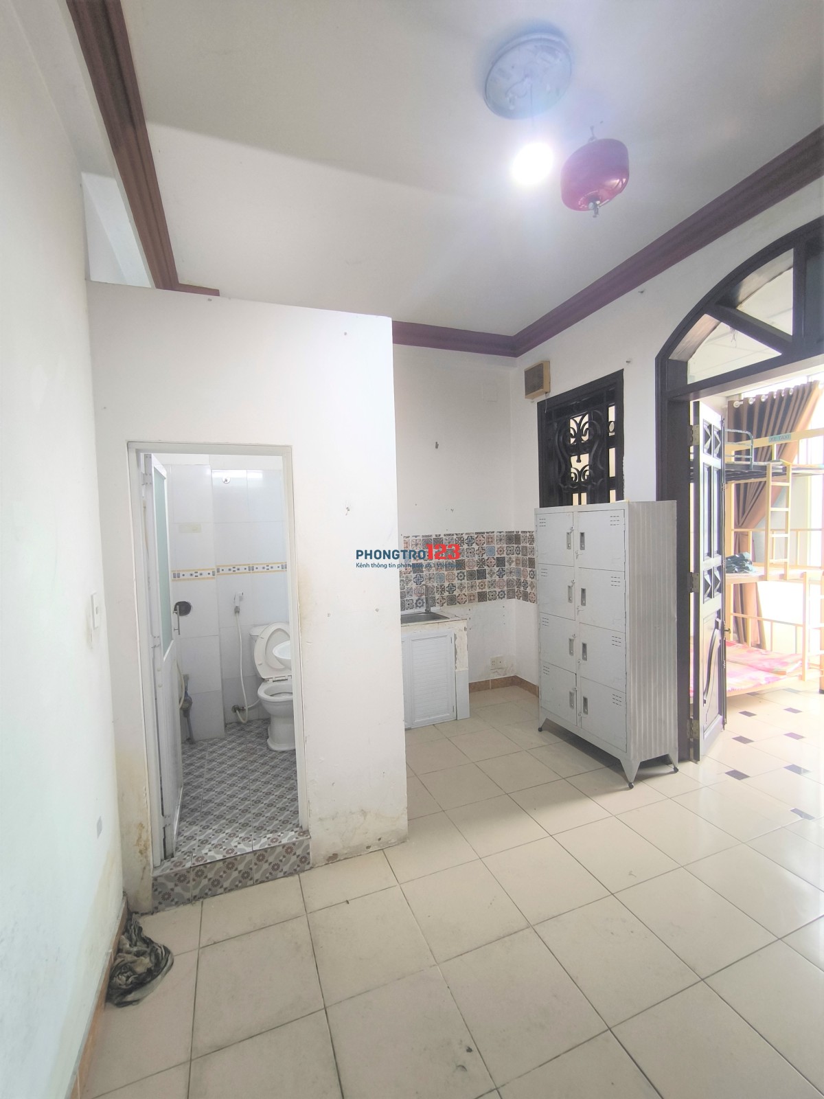 Kí Túc Xá Giá Rẻ 1000k/Tháng Cạnh Công Viên Hoàng Văn Thụ