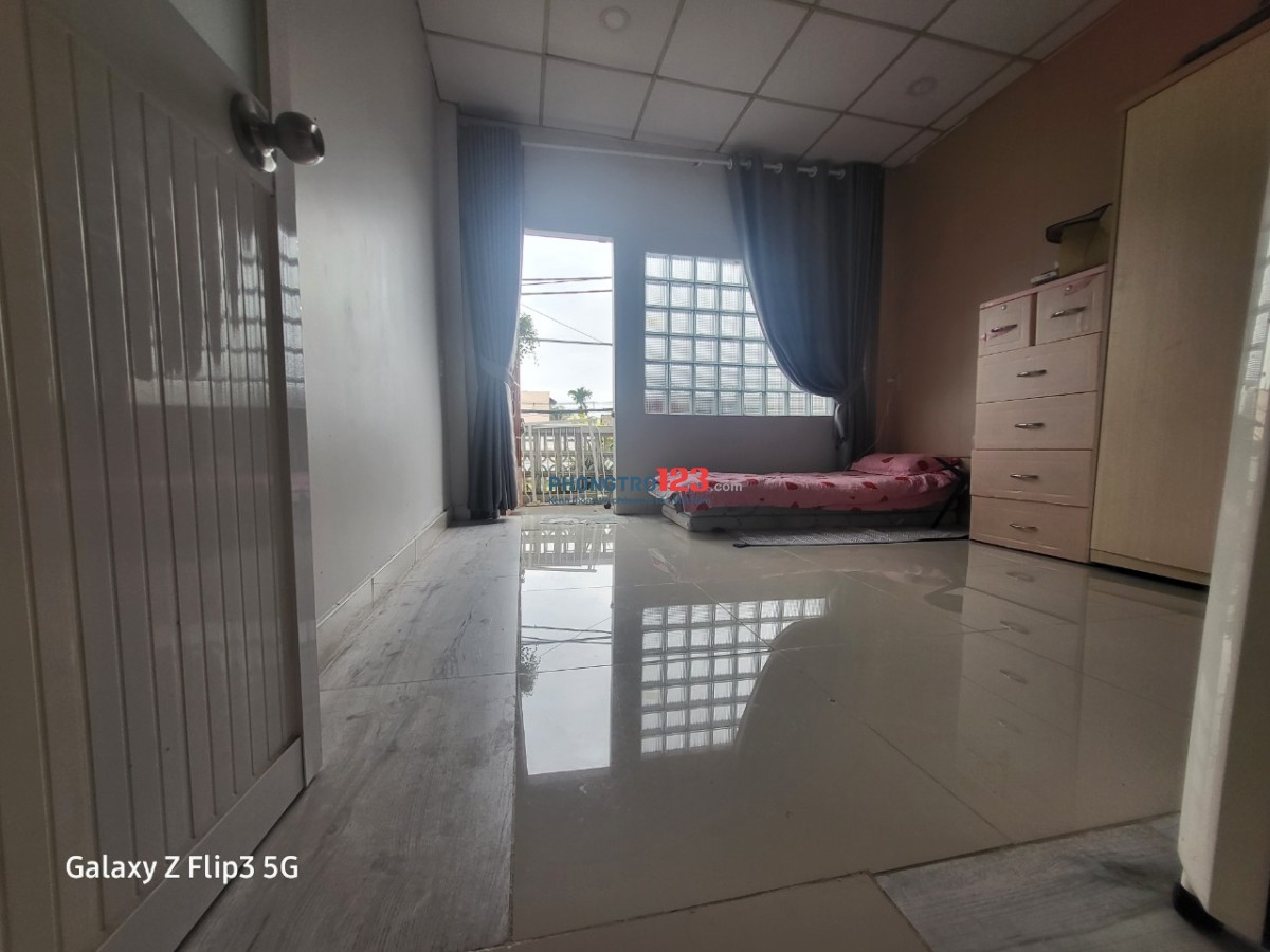 Cho thuê nhà hxh quốc lộ 13, hiệp bình phước, thủ đức gần vạn phúc, 5p ra Bình Thạnh