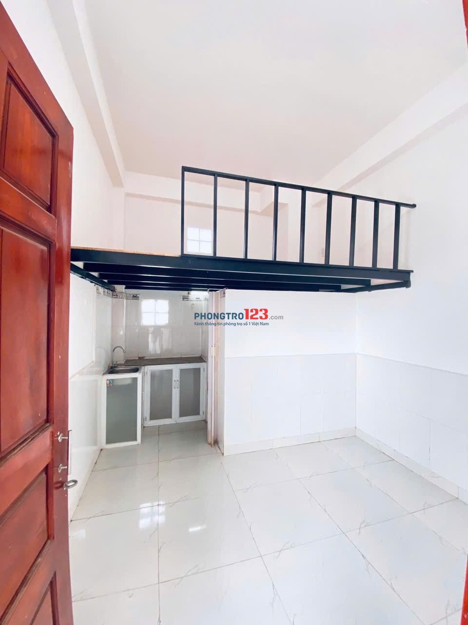 PHÒNG GÁC LỬNG CÓ CỬA SỔ TRỜI CỬA SỔ HÀNH LANG - 2.5Tr