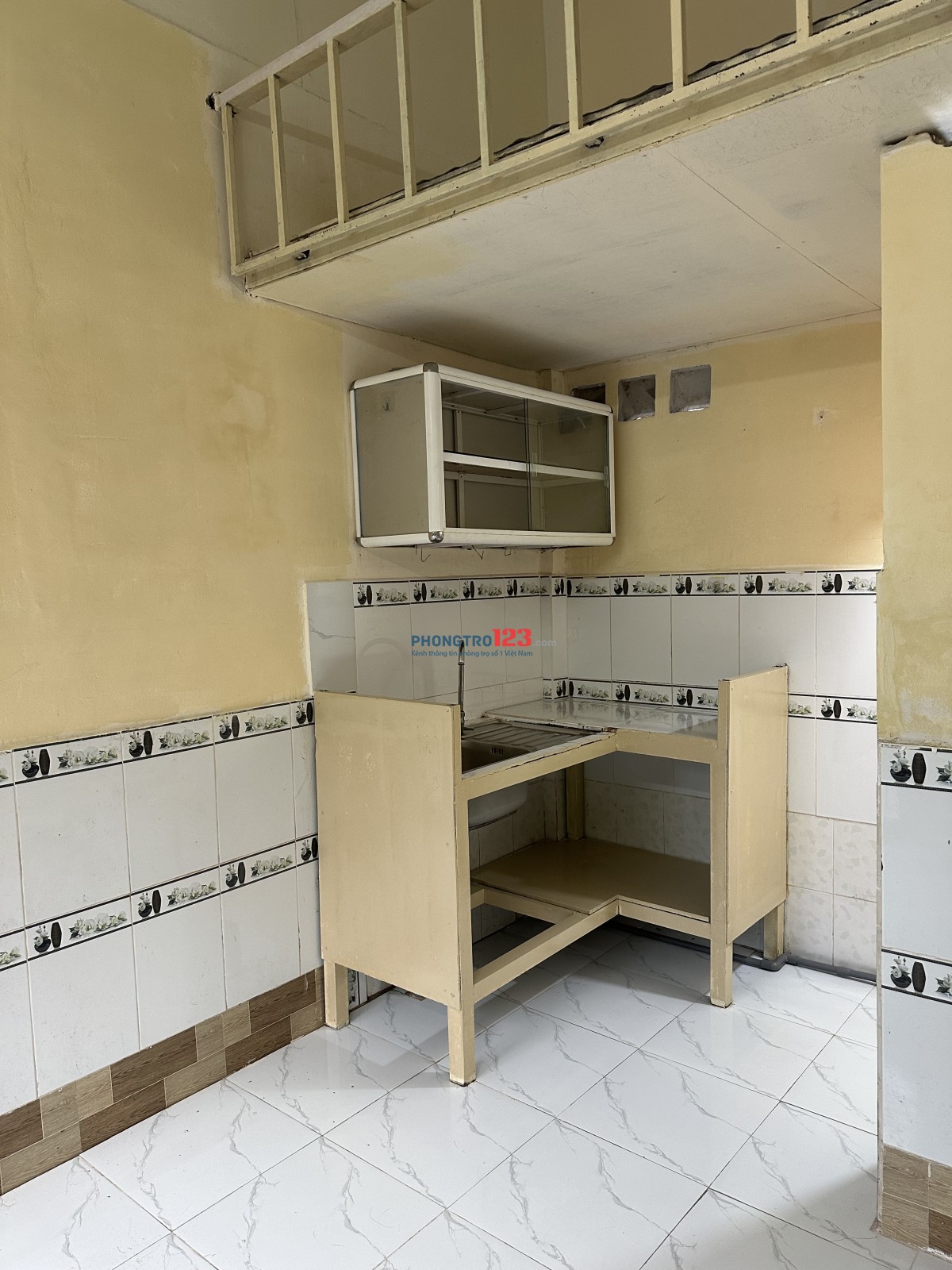 Phòng trọ giá rẻ , có gác , giờ tự do