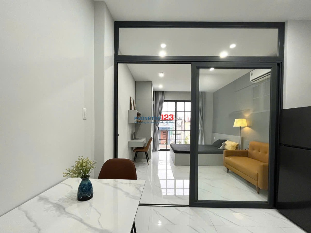 PHÒNG TRỐNG FULL NỘI THẤT BAN CÔNG RIÊNG 1PN