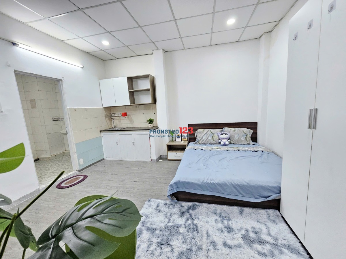 Phòng Full Nội Thất 30m2 Có Thang Máy Đường Chu Văn An Gần Chợ Bà Chiểu Ngã Tư Hàng Xanh Hutech FTU