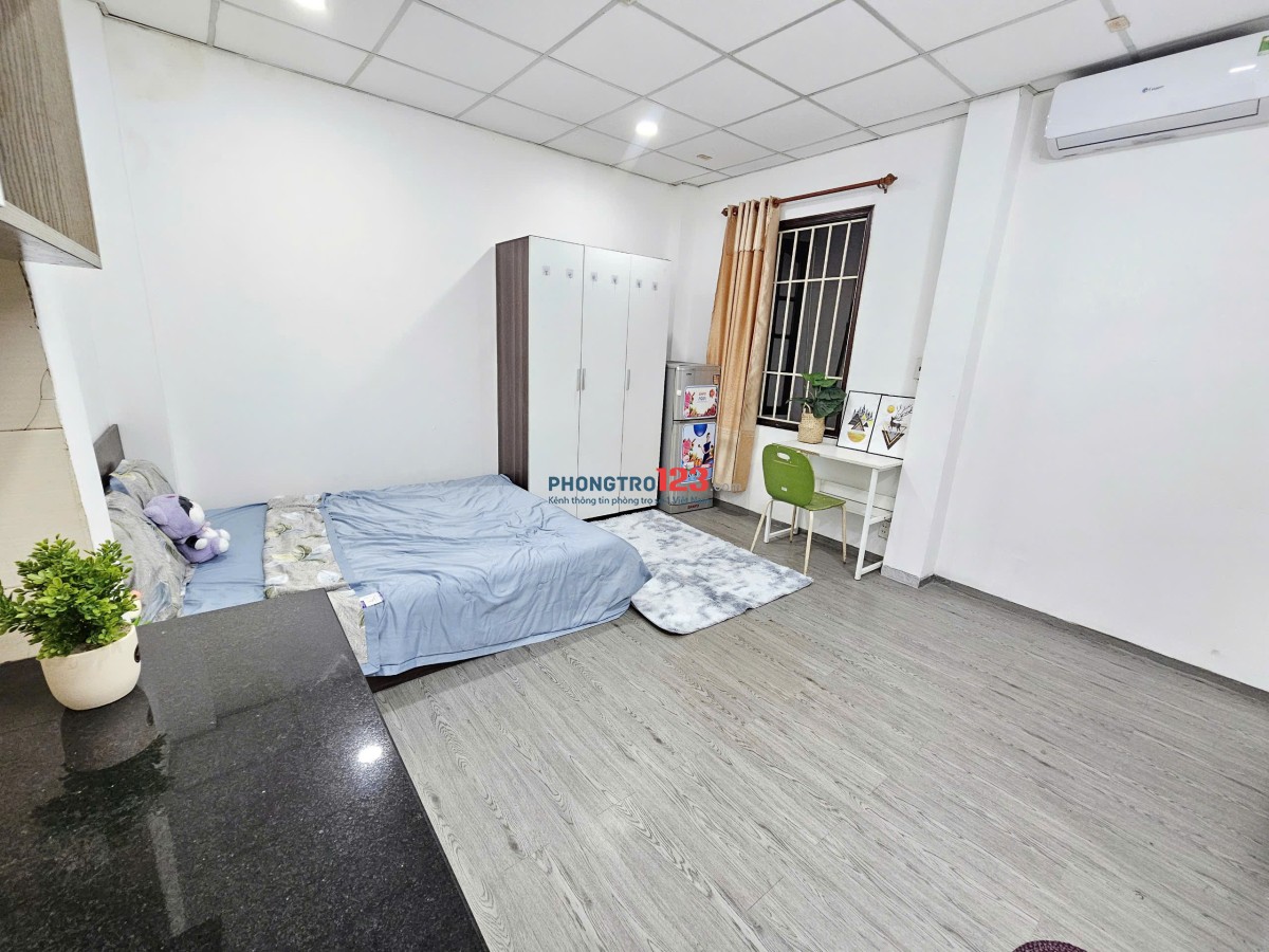 Phòng Full Nội Thất 30m2 Có Thang Máy Đường Chu Văn An Gần Chợ Bà Chiểu Ngã Tư Hàng Xanh Hutech FTU