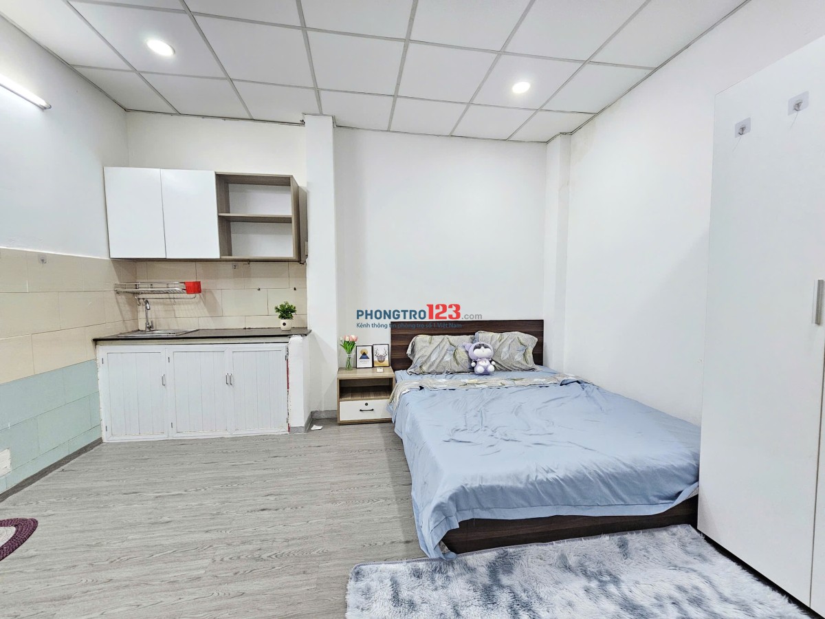 Phòng Full Nội Thất 30m2 Có Thang Máy Đường Chu Văn An Gần Chợ Bà Chiểu Ngã Tư Hàng Xanh Hutech FTU