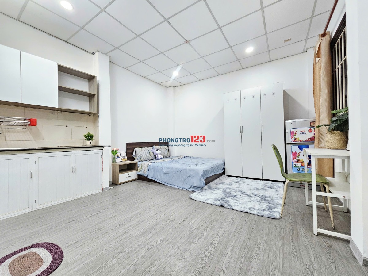 Phòng Full Nội Thất 30m2 Có Thang Máy Đường Chu Văn An Gần Chợ Bà Chiểu Ngã Tư Hàng Xanh Hutech FTU