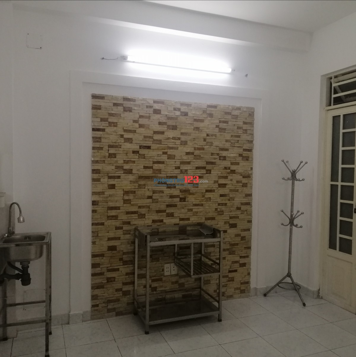 Thuê phòng 1 người nữ trung tâm quận 10, đối diện nhà thi đấu Phú Thọ.