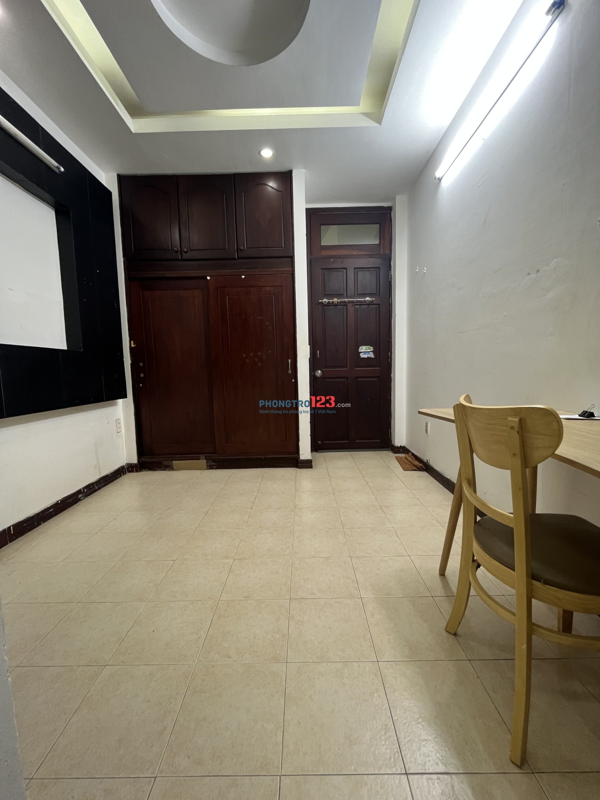 1PN TÁCH BẾP CỬA SỔ 451 HAI BÀ TRƯNG Q.3, GẦN CẦU KIỆU,ĐỐI DIỆN Q.1