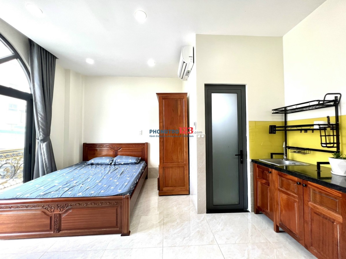 PHÒNG BAN CÔNG ĐẦY ĐỦ NỘI THẤT NGAY NGUYỄN VĂN THƯƠNG, GẦN ĐH HỒNG BÀNG, ĐH KINH TẾ - TÀI CHÍNH