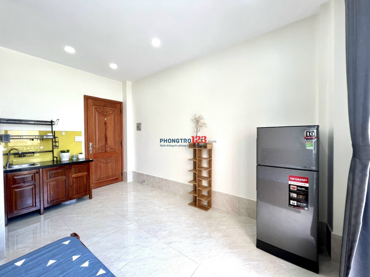 PHÒNG BAN CÔNG ĐẦY ĐỦ NỘI THẤT NGAY NGUYỄN VĂN THƯƠNG, GẦN ĐH HỒNG BÀNG, ĐH KINH TẾ - TÀI CHÍNH
