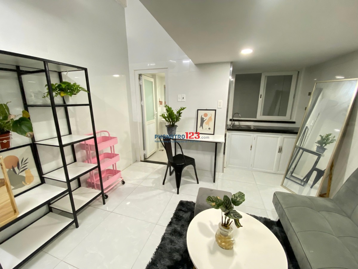 Tiện Nghi - Kế Cận HUTECH, Giao Thông Vận Tải, UEF... Phòng Riêng Fully Tiện Ích , Phó Đức Chính