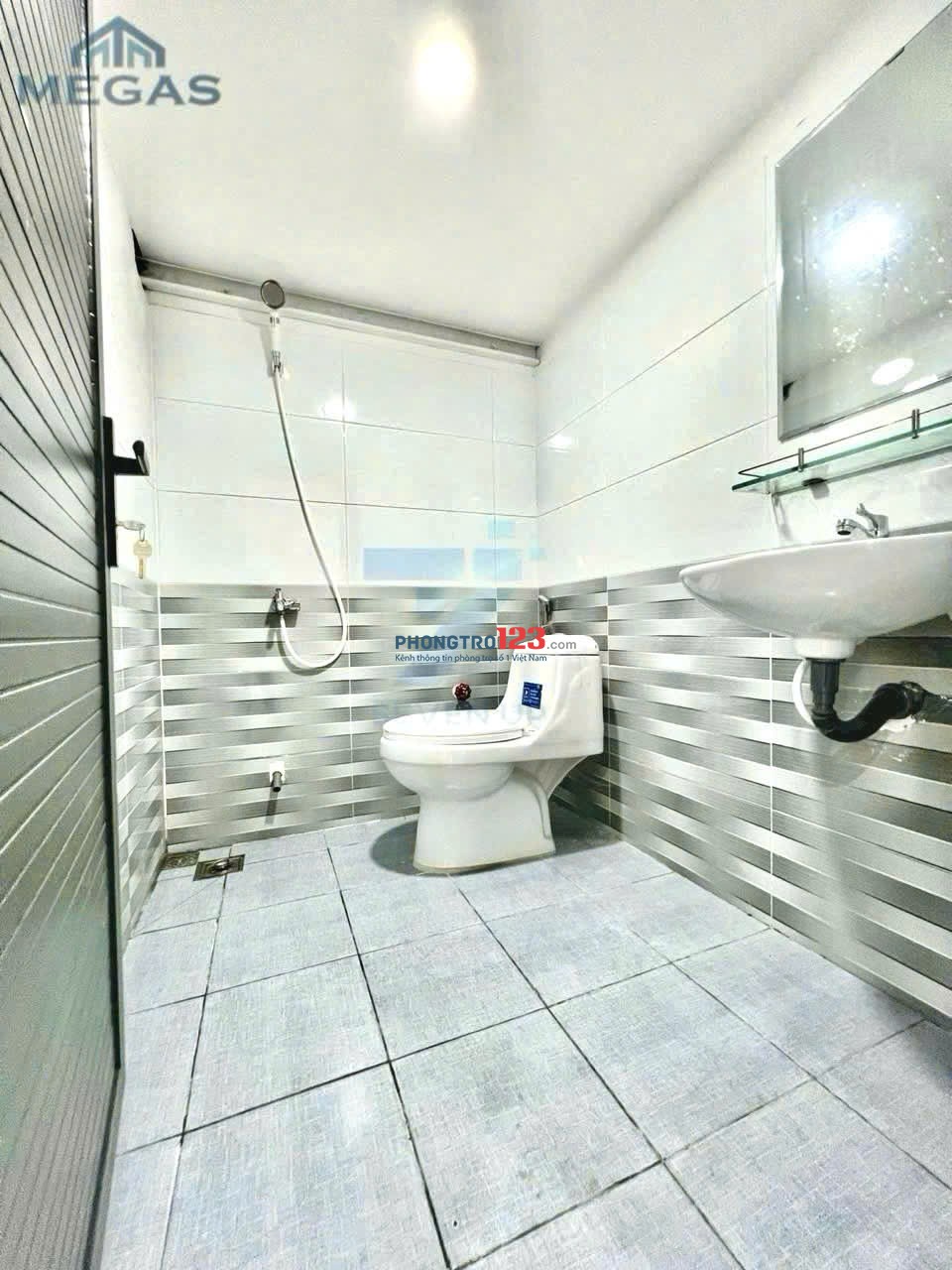 KHAI TRƯƠNG HƠN 50P DUPLEX CÓ MÁY LẠNH MỚI NGAY AN DƯƠNG VƯƠNG
