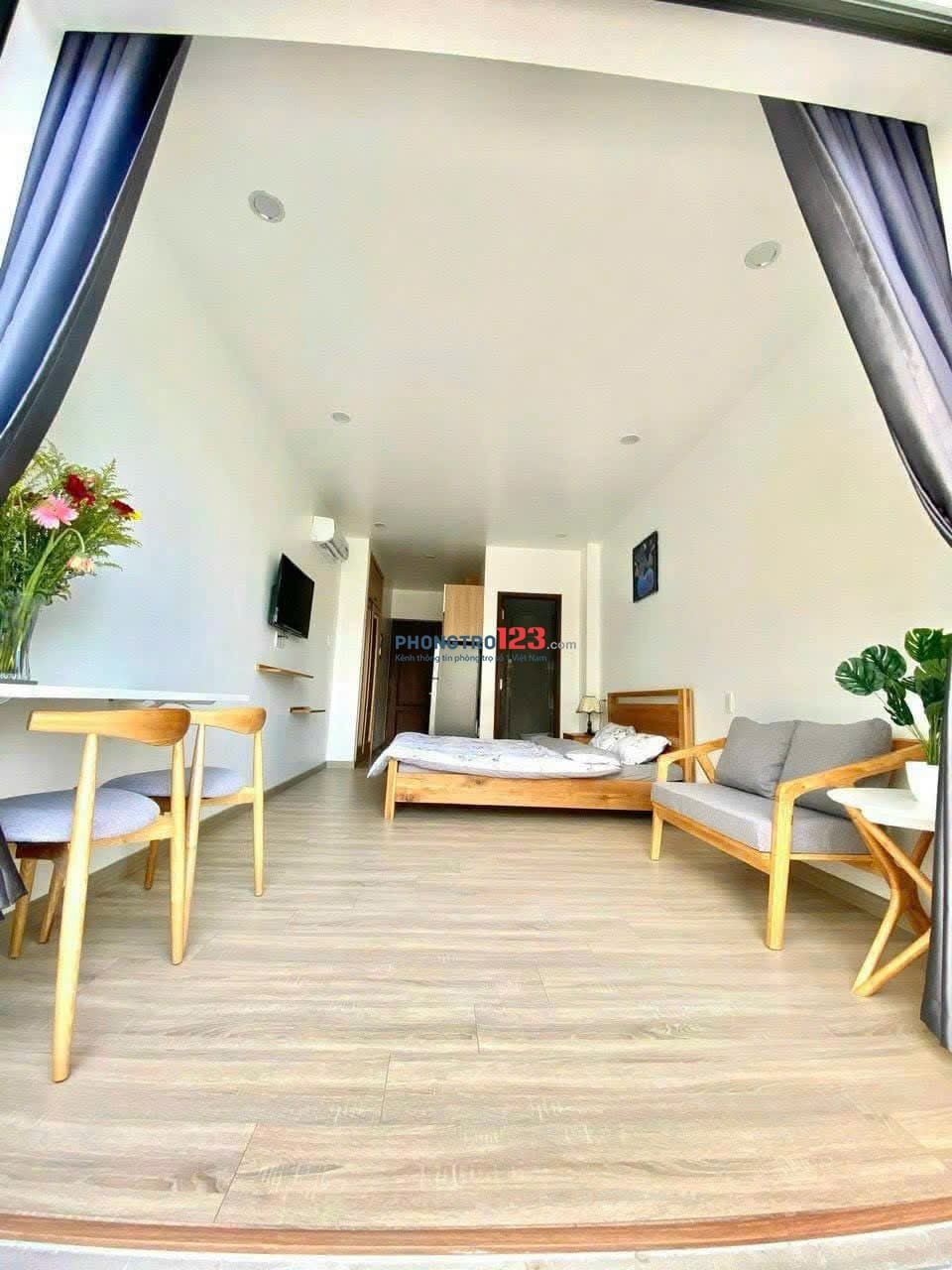 Cho Thuê Căn Hộ Ban Công Siêu Rộng, Đón Nắng Sớm - Điện Biên Phủ - Gần Đh Hồng Bàng, Ngã Tư Hàng Xan