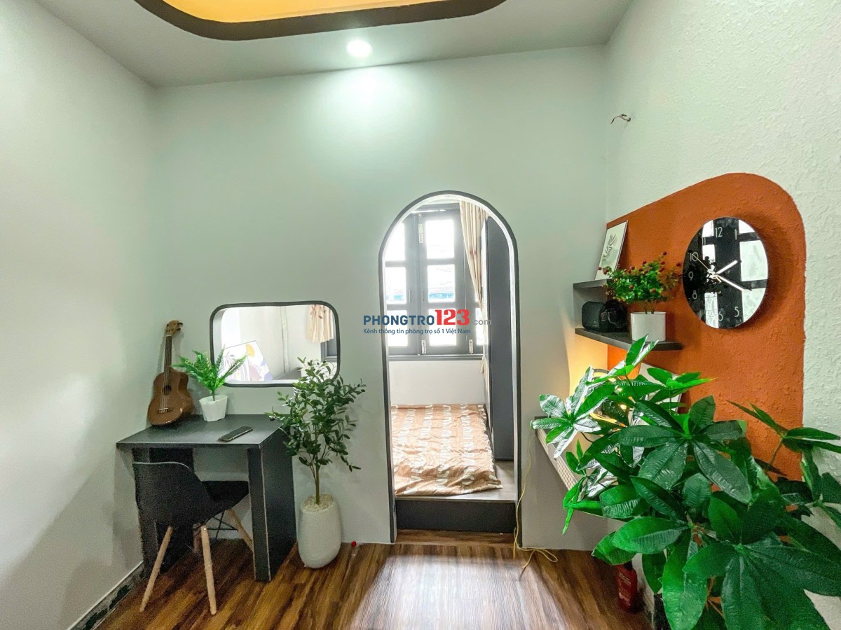 Phòng Bình Thạnh Tách Bếp, Cửa Sổ Siêu Thoáng gần Ngã Tư Hàng Xanh giá siêu rẻ chỉ 5tr
