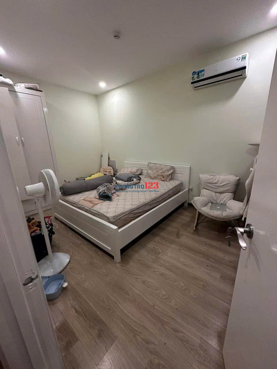 Chung cư Phú Thanh, 212 Thoại Ngọc Hầu, TP, 90m2, 2PN, 12tr/tháng.