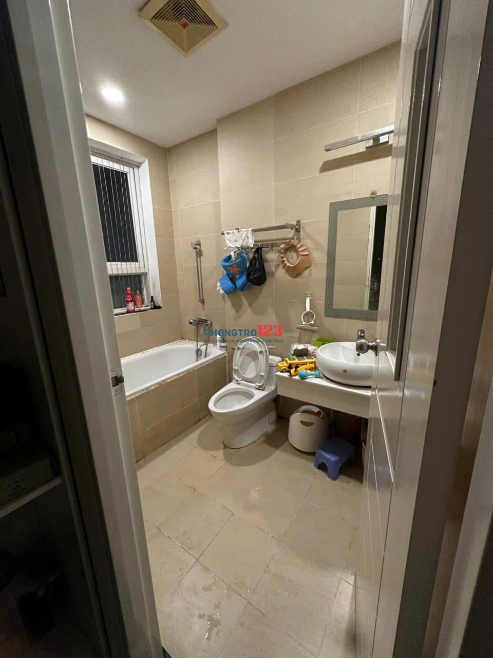 Chung cư Phú Thanh, 212 Thoại Ngọc Hầu, TP, 90m2, 2PN, 12tr/tháng.