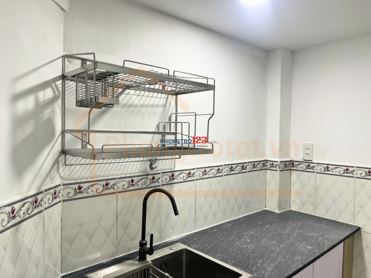 Ngay mặt tiền đường Nguyễn Duy Cung, Phường 12, G.Vấp được trang bị full nội thất.
