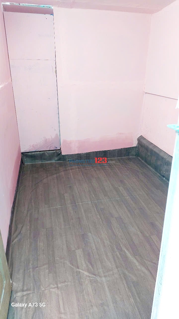 Cho Thuê Phòng Q3, rộng rãi thoải mái, cửa sổ lớn ban công.1tr7 2tr5.