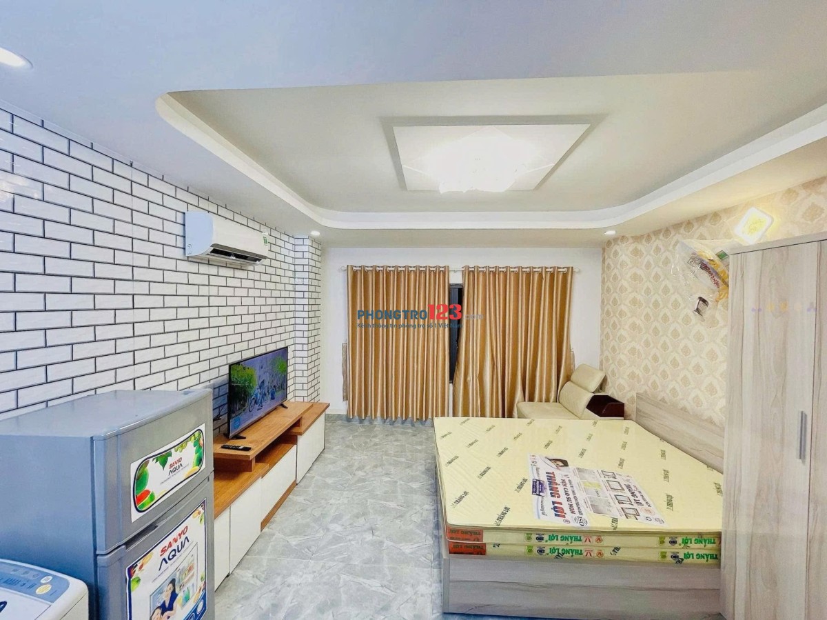 STUDIO FULL NỘI THẤT CỬA SỔ TRỜI TO RỘNG THOÁNG NGAY PHẠM VĂN CHIÊU