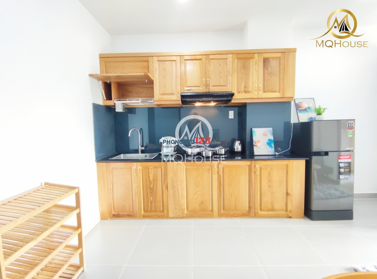 CHO THUÊ CHDV 1PN 1PK BAN CÔNG ĐỐI DIỆN ETOWN CỘNG HÒA NỘI THẤT ĐẸP