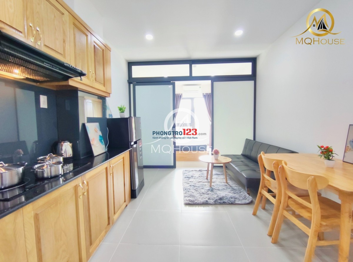 CHO THUÊ CHDV 1PN 1PK BAN CÔNG ĐỐI DIỆN ETOWN CỘNG HÒA NỘI THẤT ĐẸP