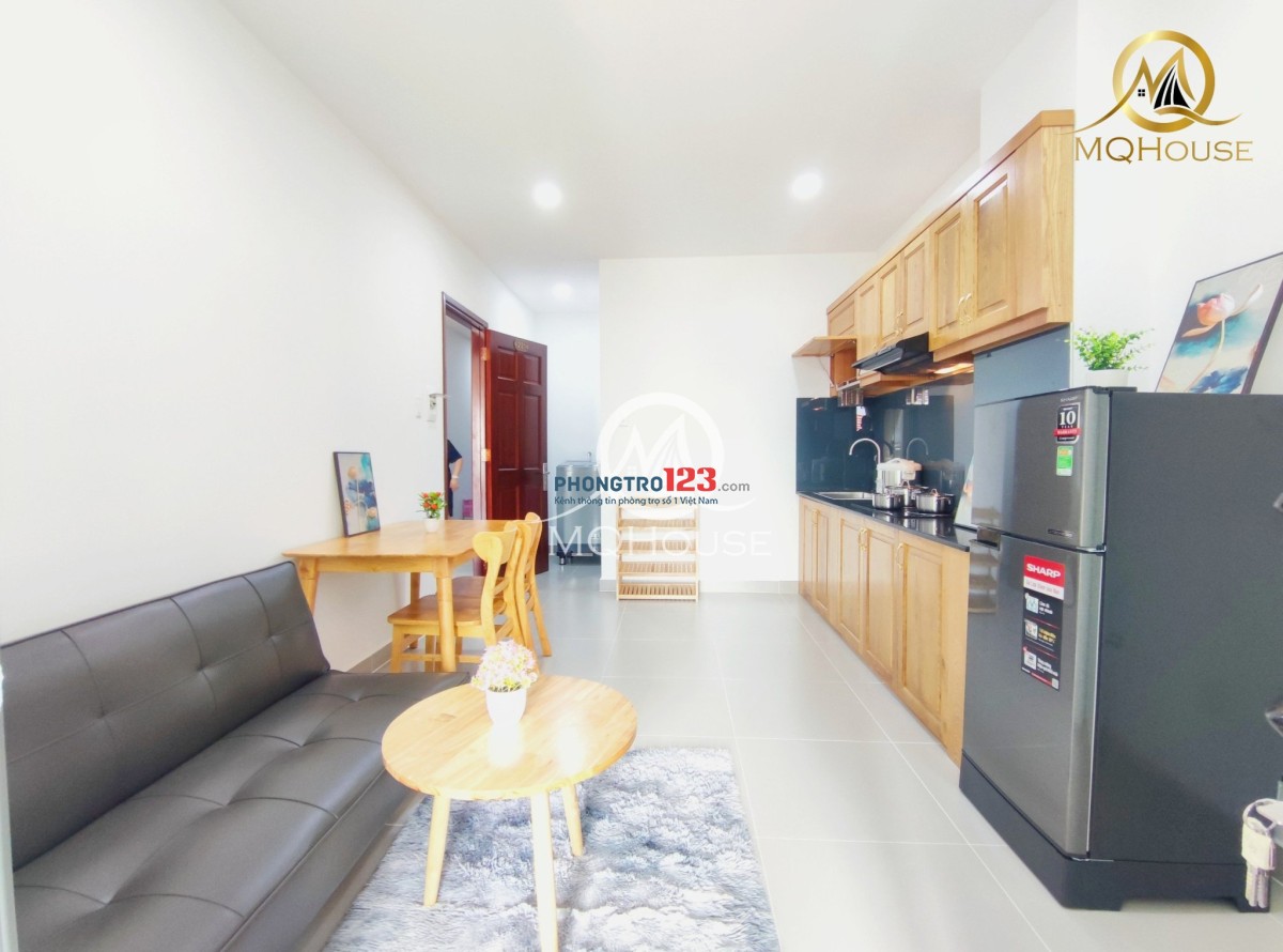 CHO THUÊ CHDV 1PN 1PK BAN CÔNG ĐỐI DIỆN ETOWN CỘNG HÒA NỘI THẤT ĐẸP