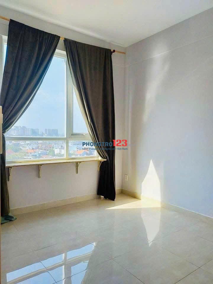 Chung cư Nguyễn Kiệm, P3, Gò Vấp: 2p ngủ, ban công, 12tr