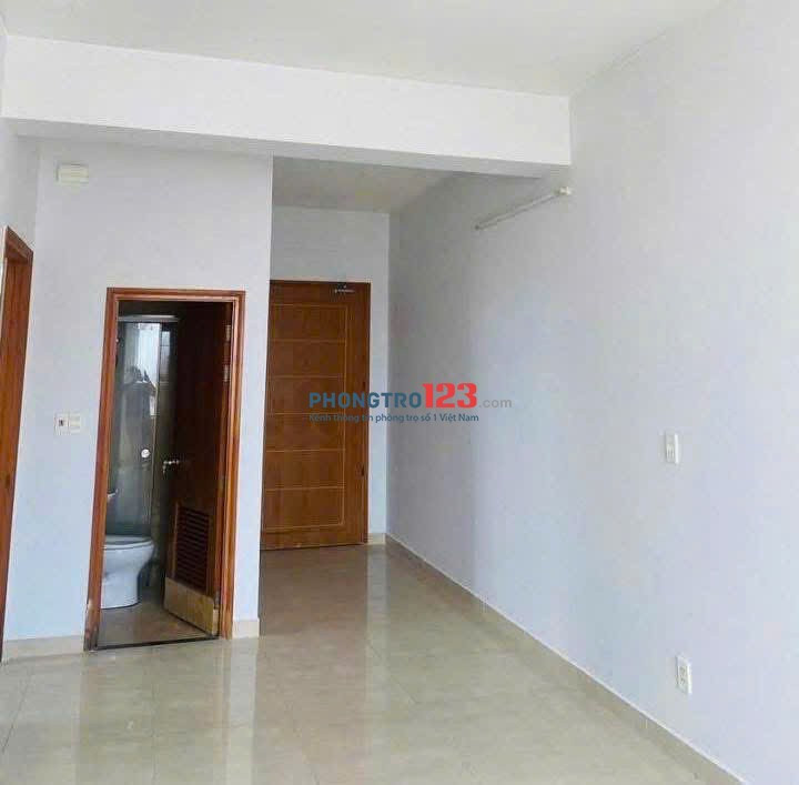 Chung cư Nguyễn Kiệm, P3, Gò Vấp: 2p ngủ, ban công, 12tr