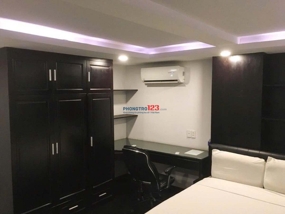 Cho thuê Căn hộ Quận Bình Thạnh, Ban Công máy giặt riêng, Full nội thất